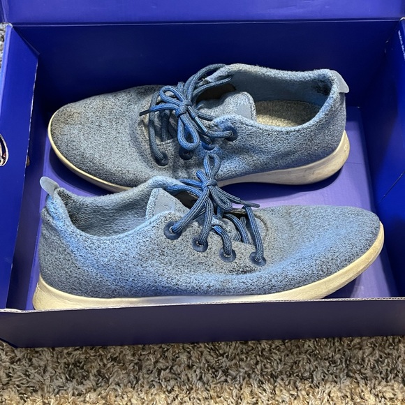 Very comfortable AllBirds - Picture 1 of 3
